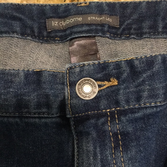Liz Claiborne Women’s Straight Leg Jeans Size 16 S Flawless Pre-Loved Condition - Picture 7 of 8